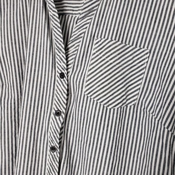 Striped Button up Top - Picture 2 of 6